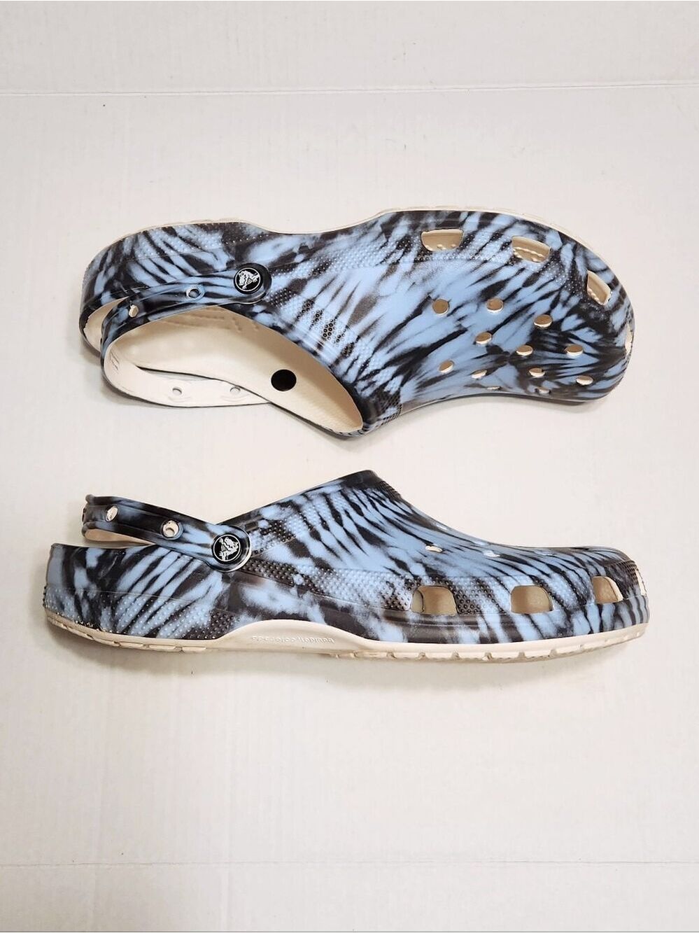 Crocs Classic Rebel Tie-Dye Clog Shoes Blue Mens 14 - Picture 2 of 10